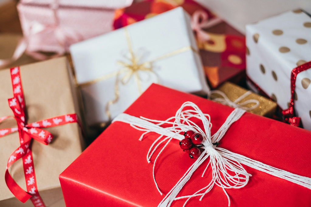 Know the right time to present gift boxes and baskets